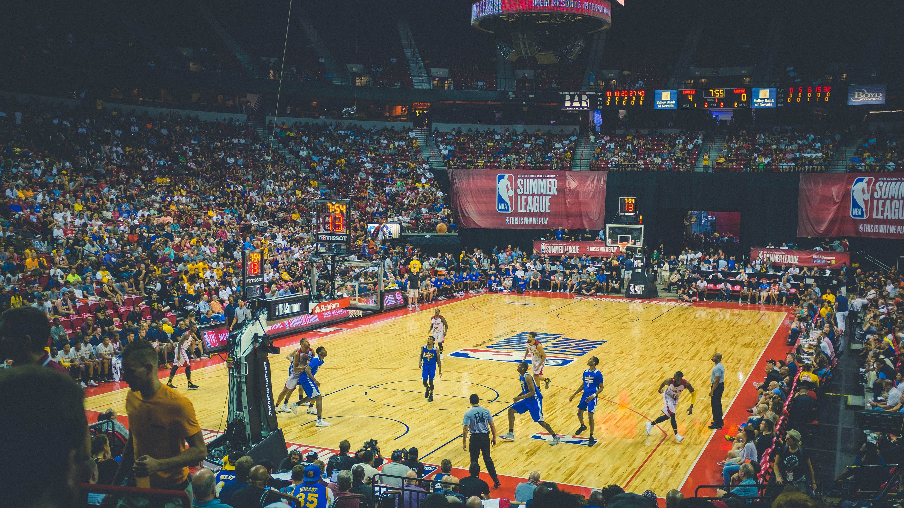 电竞世界杯盛大开幕 全球顶尖战队角逐王者荣耀